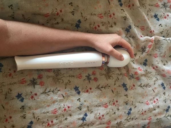 Massage or not massage? Το wand που θα σε φτάσει ένα βήμα πιο κοντά στον οργασμό! 