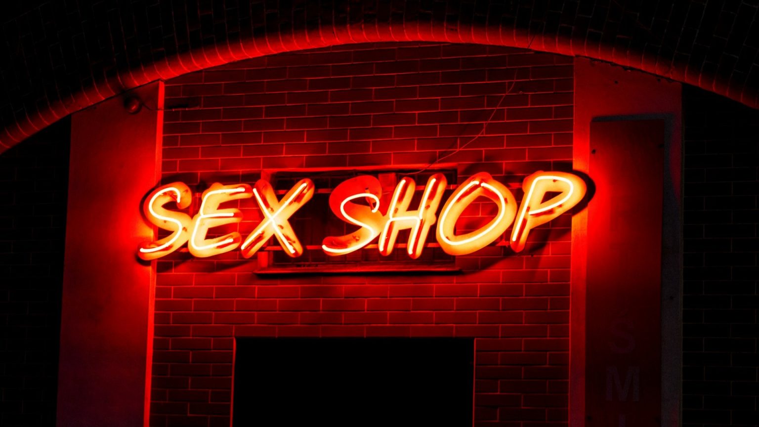Οι Νέες Τάσεις στα Sexshop για το 2025: Καινοτομία & Απόλαυση