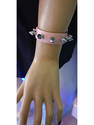 Χειροποίητο Δερμάτινο Περικάρπιο Wristband με Καρφιά - Ροζ