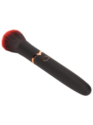 Hidden Vibrator – Black Makeup Brush Look