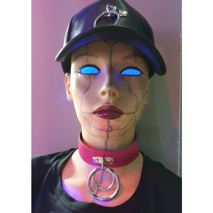 LEATHER CHOCKER WITH MEDIUM AND LARGE RINGS  - FUCHSIA