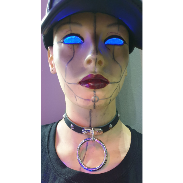 HANDMADE LARGE RING LEATHER CHOCKER 